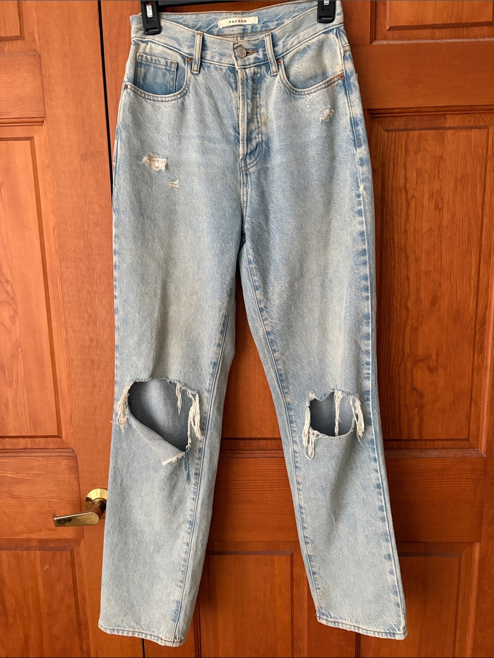 PacSun Light Blue Distressed Straight Leg Dad Jeans. Size 25
